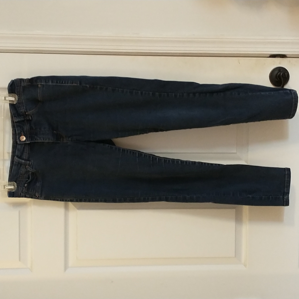 Curve Appeal Minimalist Jegging